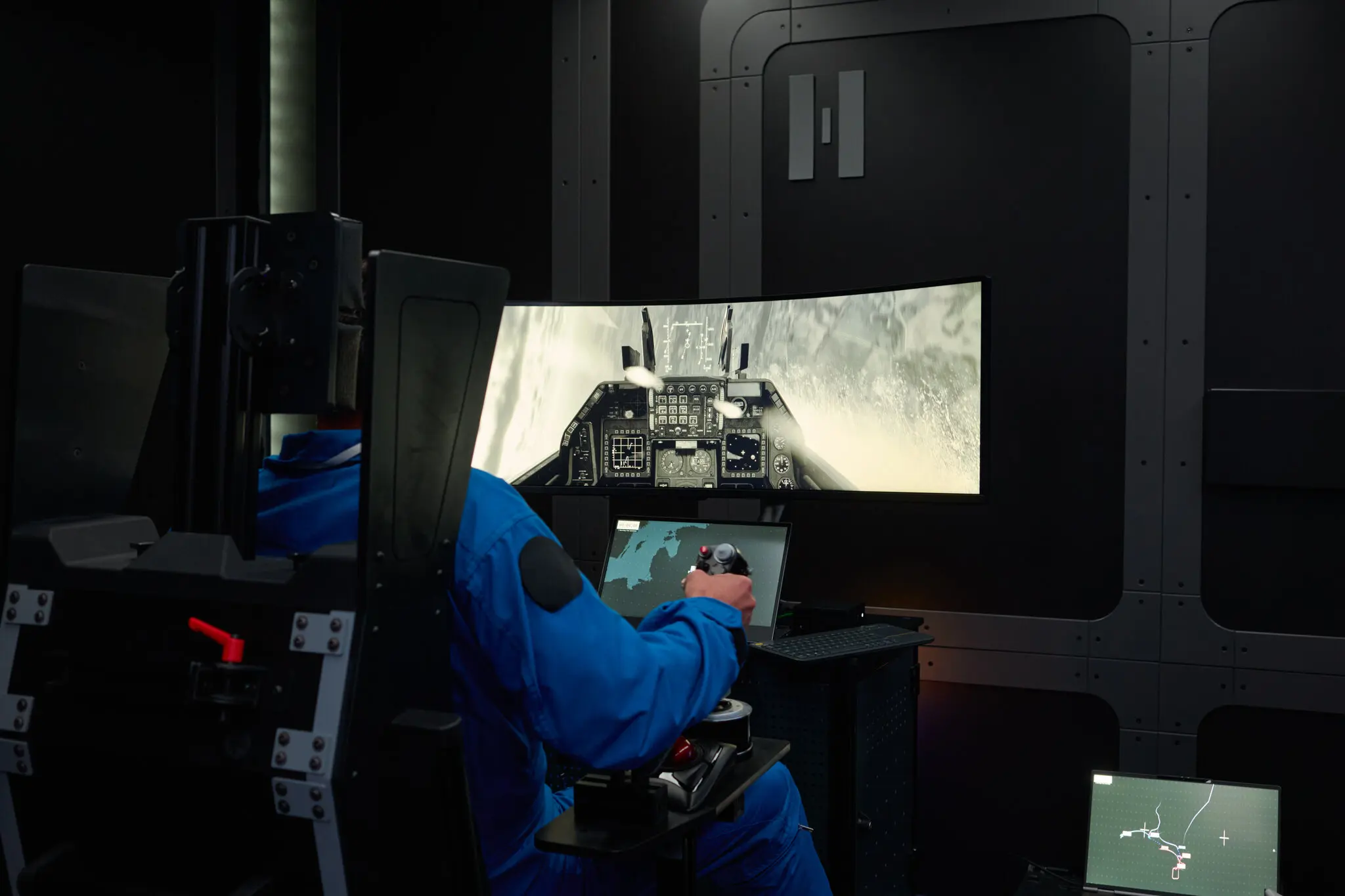 ШІ-винищувачі та «таргани-розвідники»: як стартапи змінюють оборону Європи